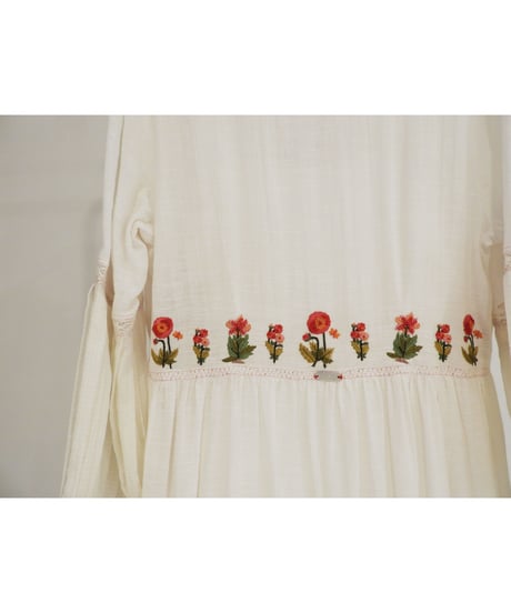 ETTA Selection ｼﾙｸ100％ﾊﾝﾄﾞ刺繍/ﾄﾞﾚｽ/ﾎﾜｲﾄ