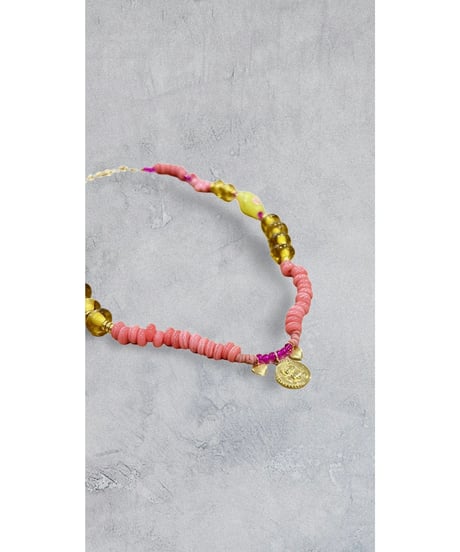 nina des criquets/Scarab motif pendant 52552/Multi