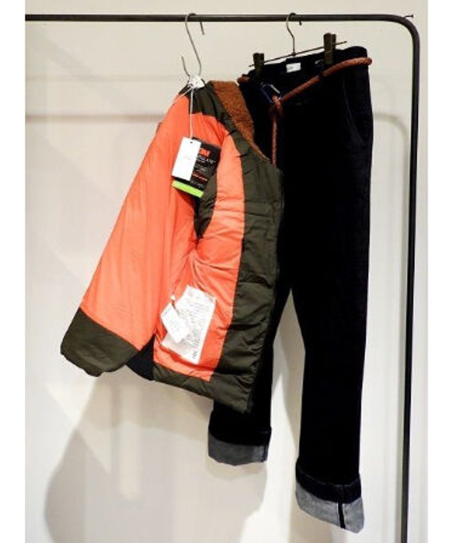 5dc7e2b3b9de65778bd63898