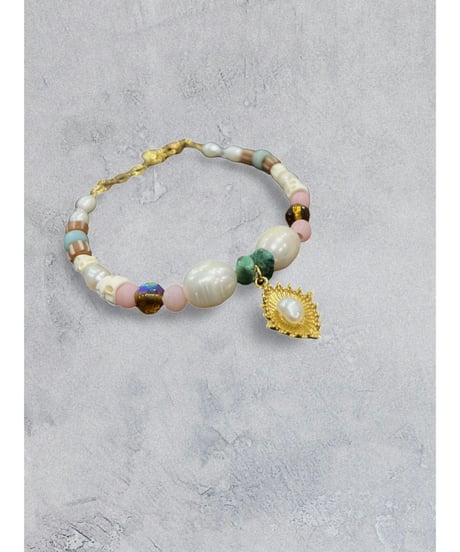 nina des criquets/Mother of pearl and bone bead bracelet 52542/Multi