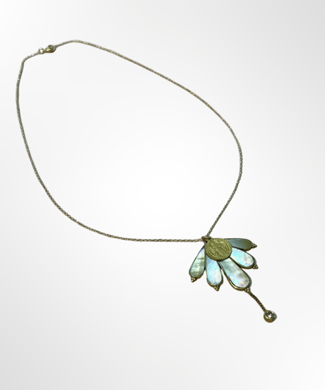 nina des criquets/Mother of Pearl and Maria ネックレス（シルバーチェーン）