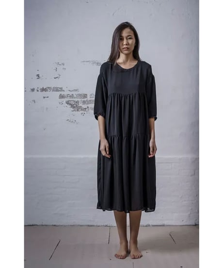 Aequamente/シルクストレッチドレス/Black