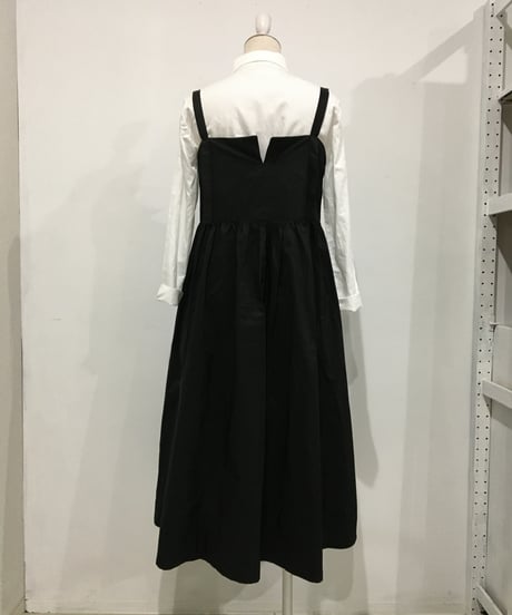 Les filles d'ailleurs／タフタ・ブラックドレス／ミディアム丈
