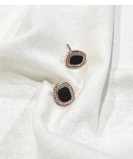 【残り僅か】nina des criquets/Black onyx and zirconia earrings/4sp-04