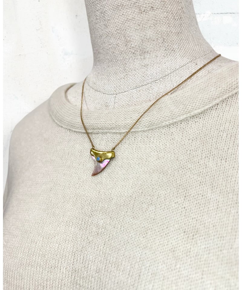 nina des criquets/マザーオブパール&Fang(牙)モチーフ/ネックレス 4S