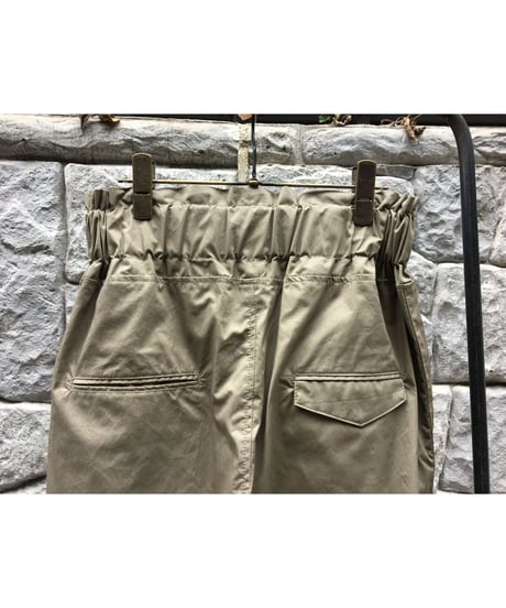 SPOLOGUM  Unisex ベルト付きベージュ/パンツ