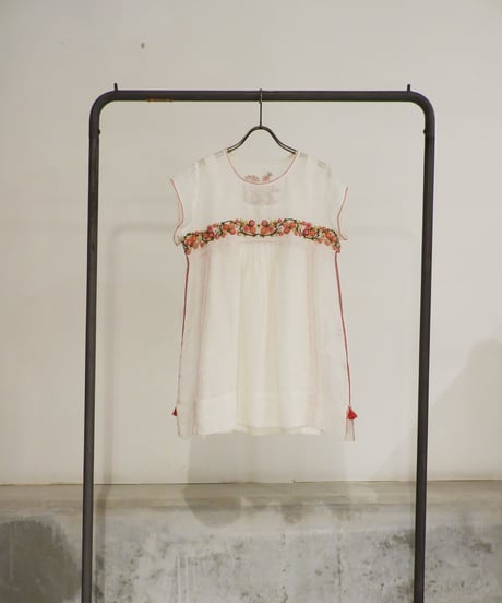 ETTA Selection ﾘﾈﾝ100％ﾊﾝﾄﾞ刺繍/ﾄｯﾌﾟｽ/ﾎﾜｲﾄ