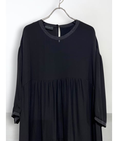 Aequamente/シルクストレッチドレス/Black