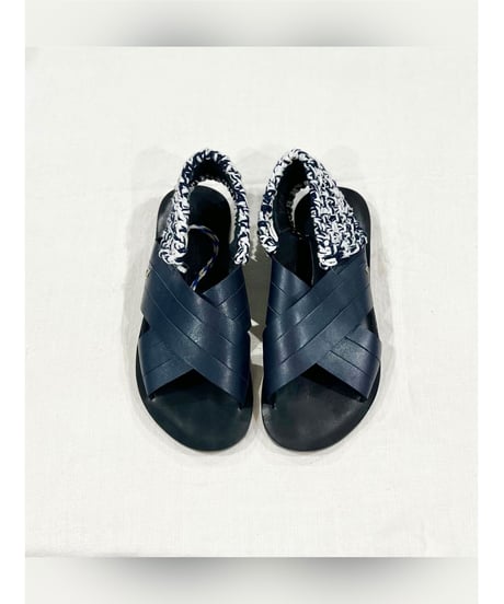 【残り僅か】Collection Privée? /クロスサンダル/White&Navy