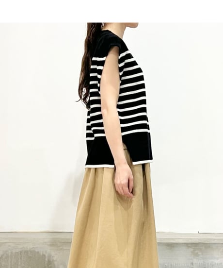 CLOSED/ニットベスト/Black stripes