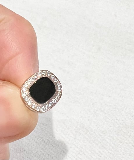 【残り僅か】nina des criquets/Black onyx and zirconia earrings/4sp-04