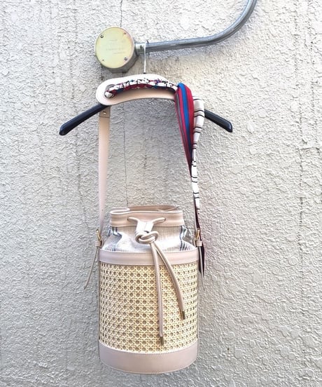 BRADARICONMAEベージュ Linen Vienna Backet Bag with Vintagescarf