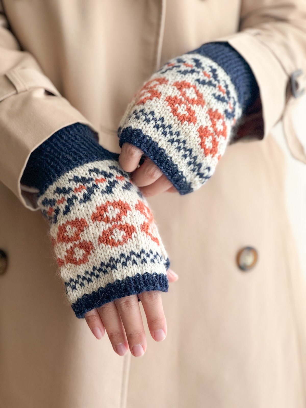 銅製ハンマードポット 編み込みハンドル 編みものキット「花の編み込みハンドウォーマー・ミトン」BD-03