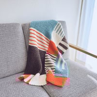 手編みブランケット　ブルーボーダー Cotton Pile Blanket / Native Border BLUE（M） – BasShu