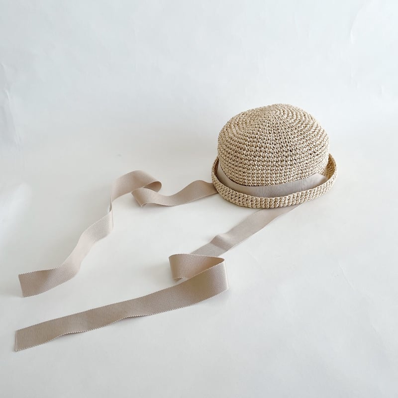 【新品未使用】箱付poritrie さん刺繍リボンむぎわら帽子 糸キット「ベビーのリボン付きむぎわら帽」B38-02 | 手編みのお