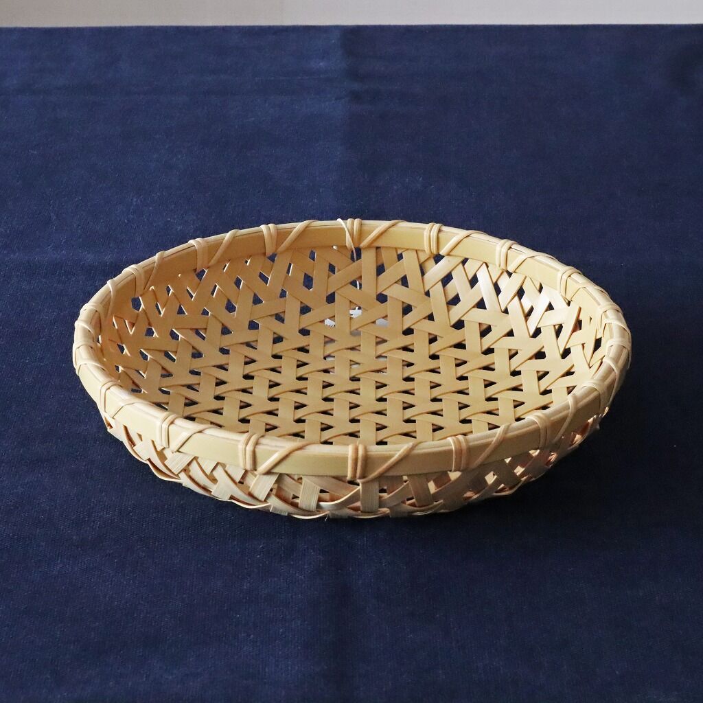 伝統的工芸品　別府竹細工　亀甲編盛籠 伝統的工芸品 別府竹細工 亀甲編盛籠 大谷健一 盛りかご（亀甲編み・