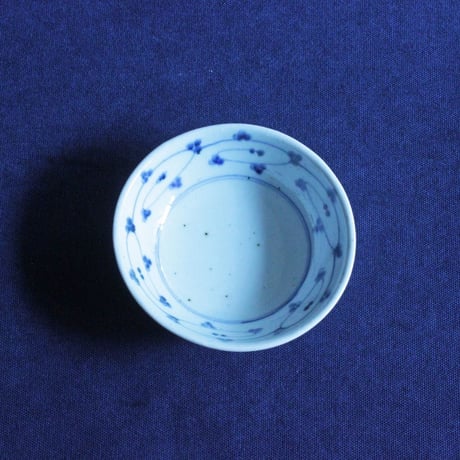 砥部焼　中田窯　4寸鉢　唐草