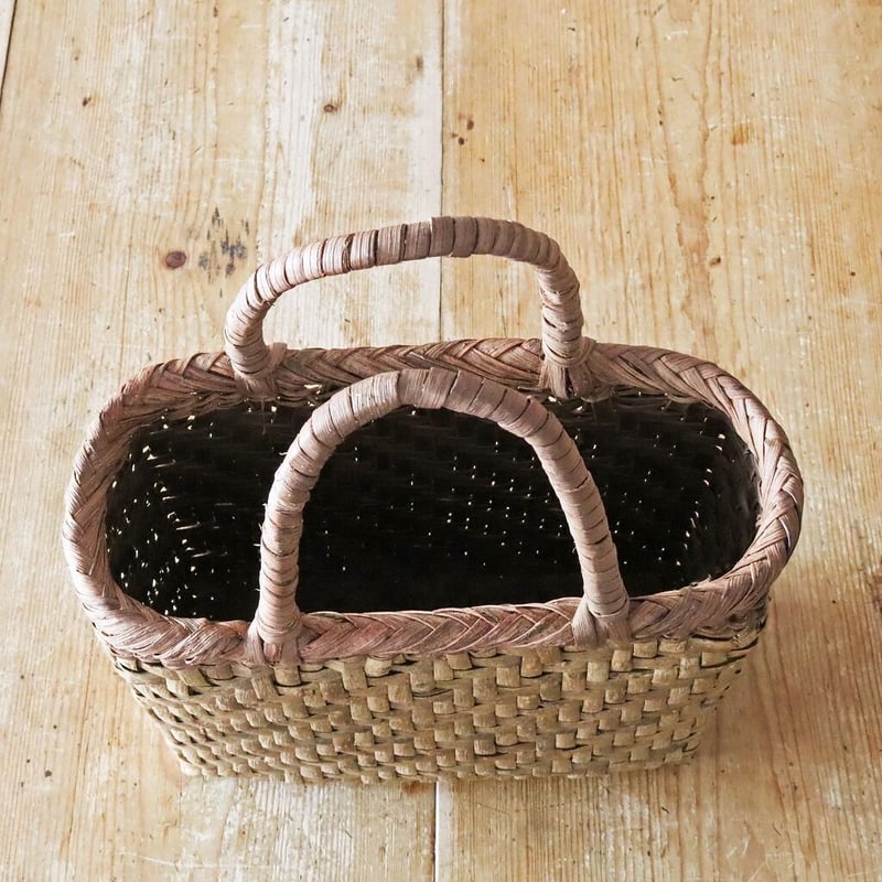 くるみ細工の手提げカゴ B | MARKUS