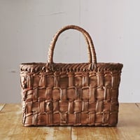 山ぶどう細工の手提げカゴ　B