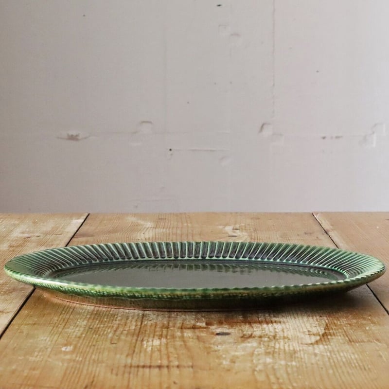 宋艸窯（竹之内 琢） 楕円平皿 緑 | MARKUS