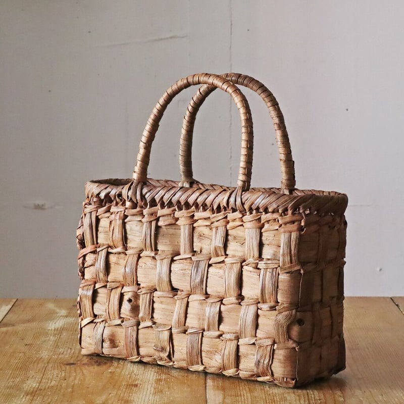 山ぶどう細工の手提げカゴ B | MARKUS