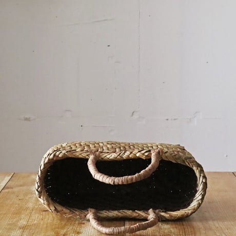 くるみ細工の手提げカゴ　A