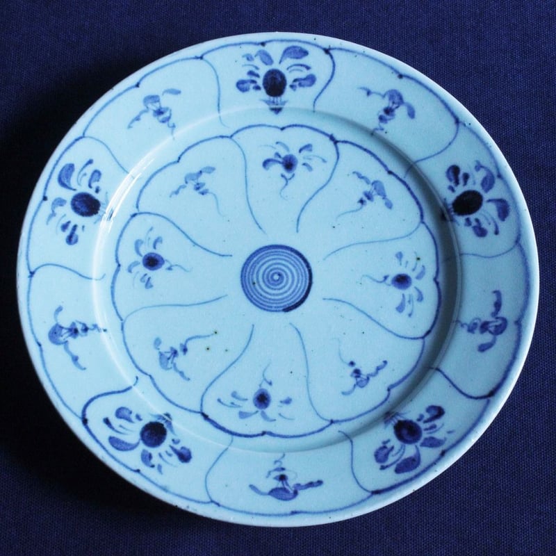 砥部焼 中田窯 8寸皿 なずな | MARKUS