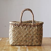 くるみ細工の手提げカゴ　A
