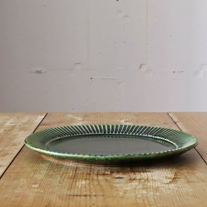 宋艸窯（竹之内 琢） 楕円平皿 緑 | MARKUS