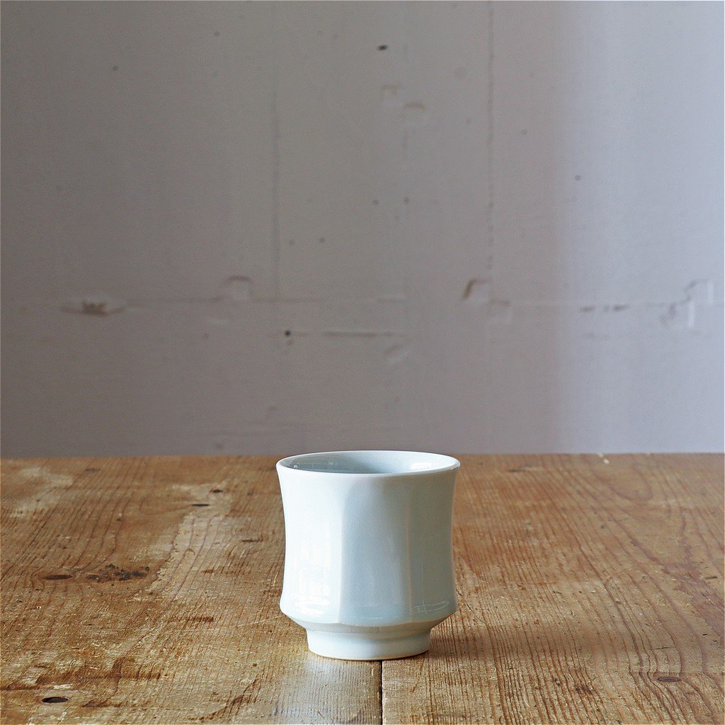 白磁工房（石飛 勲） 面取り湯吞み 白 | MARKUS