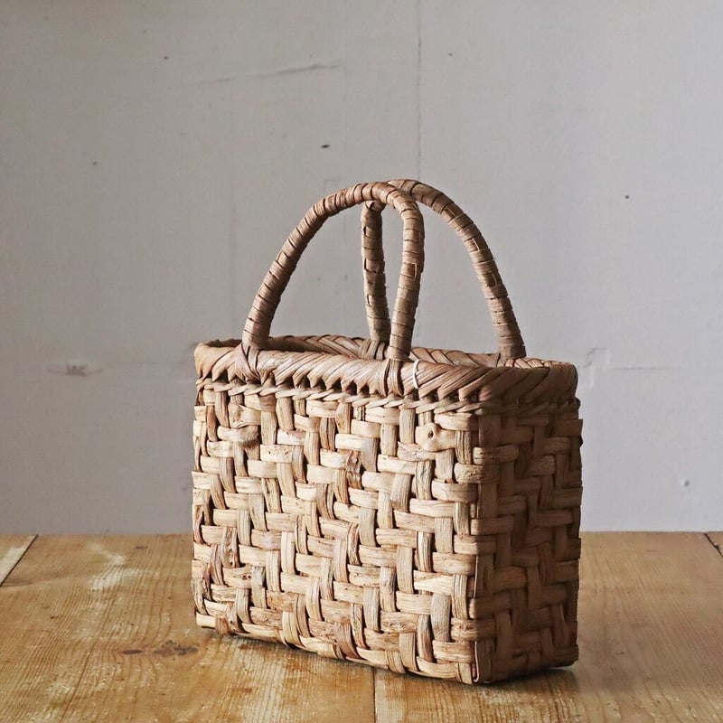 【商品】国産　山ぶどう手提げかご 山ぶどう細工の手提げカゴ A | MARKUS