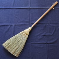 米澤箒工房 松本箒 中箒4玉（柄：ウォルナット × 糸：白） | MARKUS