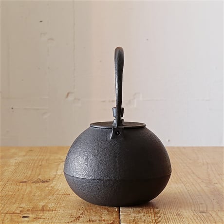 紅蓮堂 葛巻元　ひびき 南部鉄瓶 1.1L