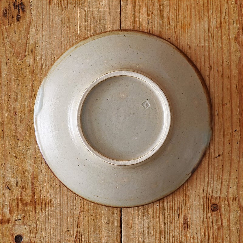 岡田 崇人 掻き落し 7寸皿 人魚：茶 | MARKUS
