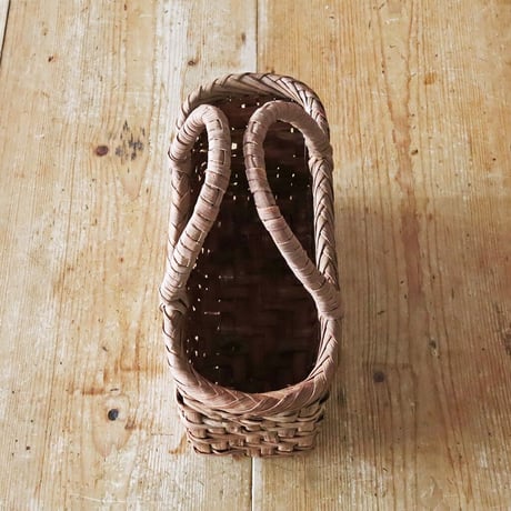 山ぶどう細工の手提げカゴ　A