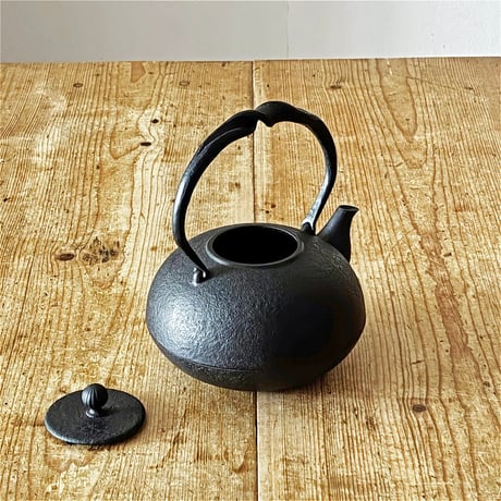 紅蓮堂 葛巻元　布団型かすみ 南部鉄瓶 1.0L