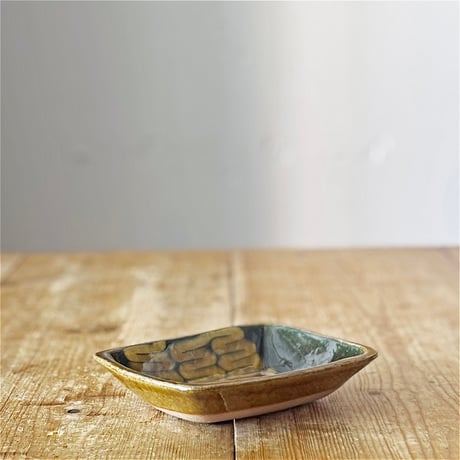 slip works 今津加奈　 長角鉢　1