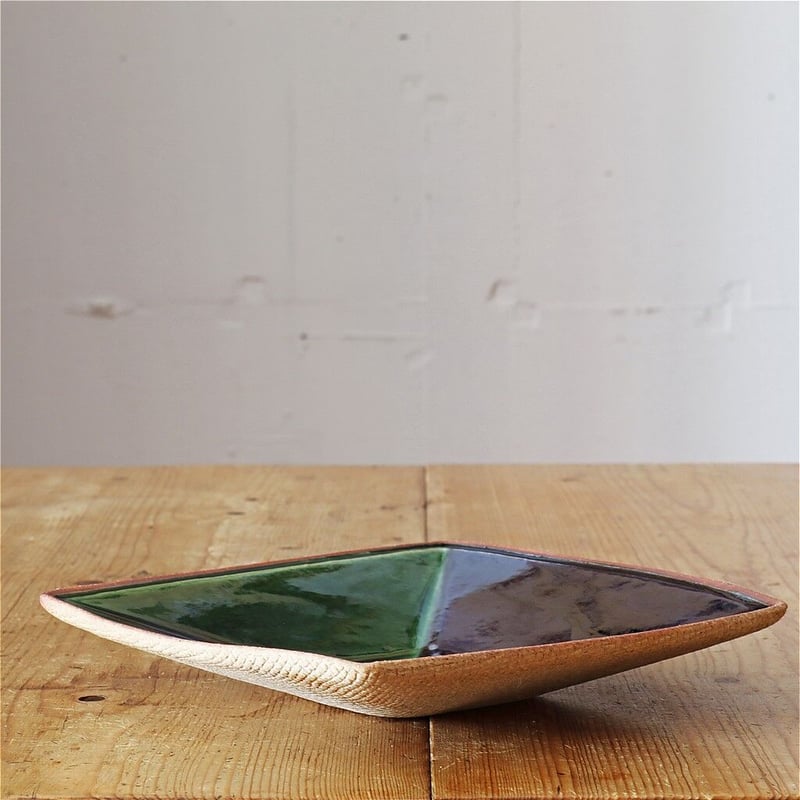 抹茶碗 宋艸窯 竹之内彬裕 宋艸窯（竹之内 琢） 二彩角皿 |