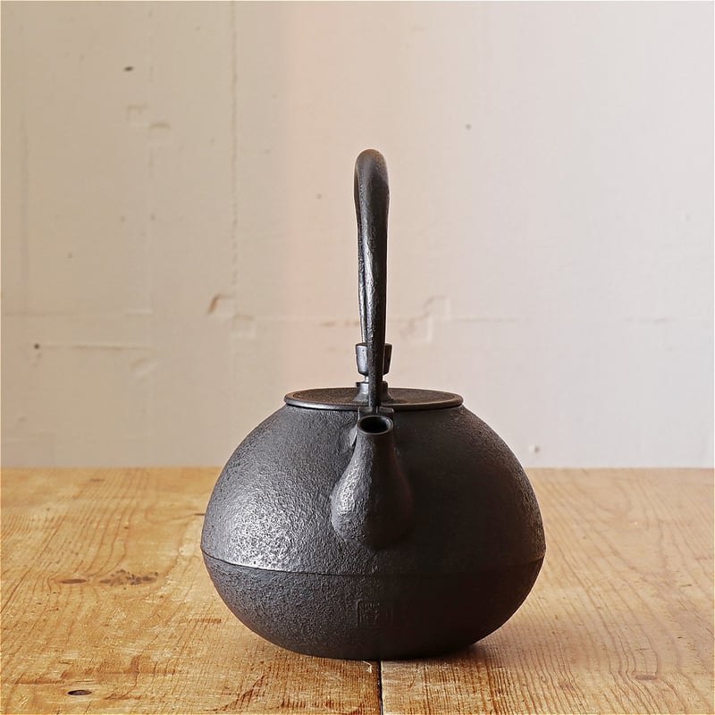 紅蓮堂 葛巻元 ひびき 南部鉄瓶 1.1L | MARKUS 紅蓮堂 葛巻元 ひびき 南部鉄瓶 1.1L | MARKUS