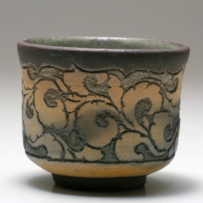 十四代　中里太郎右衛門作　斑唐津　皮鯨　ぐい呑　共箱　略歴付　酒器 Amazon.co.jp: 十四代 中里太郎右衛門作 斑唐津 皮鯨 ぐい呑 共