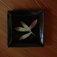 中里太郎右衛門窯　唐津木の葉銘々皿 (D-2)