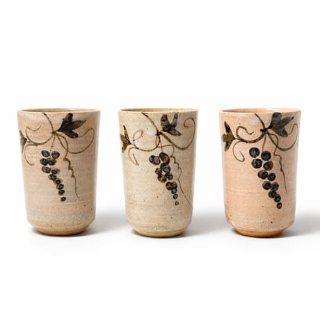 中里太郎右衛門窯　絵唐津杯 (C-11)　葡萄