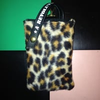VINTAGE FABRIC REUSE/MOBILEHOLDER