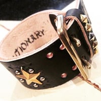 STAR STUDS STAR MARKING/WRISTBAND