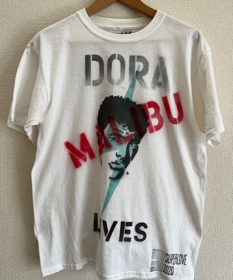 SATENCILED "DORA"TEE (White) M