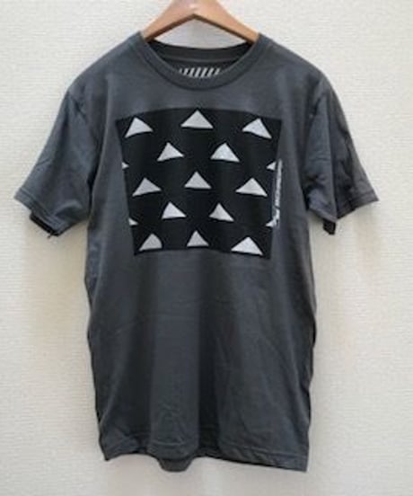 "DREAMS" T-Shirts  (Asphalt)    with Limited box