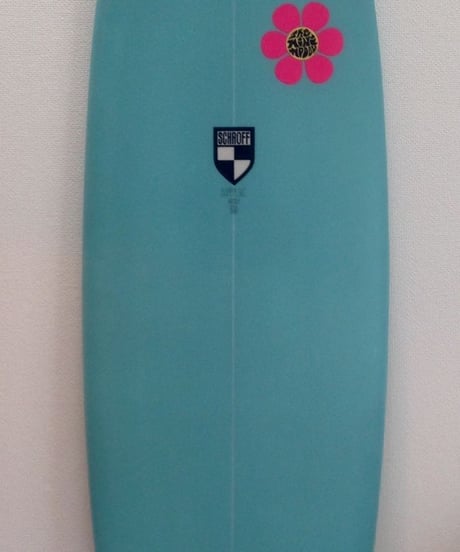 MINI MODEL  "NICOLE"   5'6" QUAD.  SANDING FINISH.   W 21  1/2.     T 2  4/8