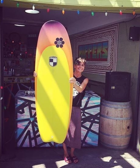 MINI MODEL  "NICOLE"   5'6" QUAD.  SANDING FINISH.   W 21  1/2.     T 2  4/8