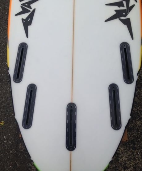 5'8" BLASTER "Carrie" Air brushed & Hand shaped by Peter Schroff