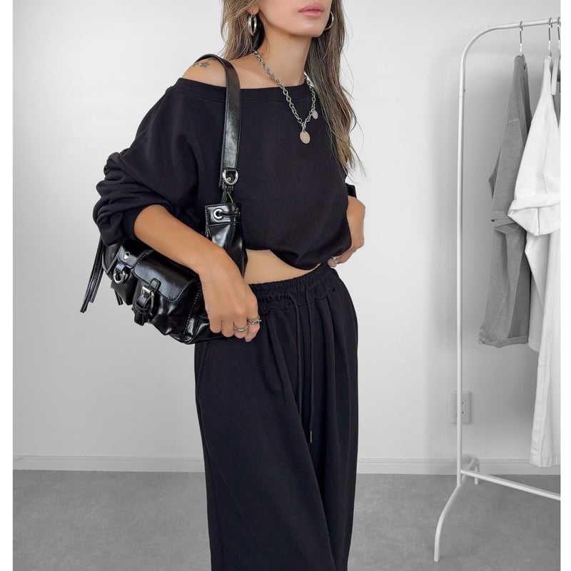 LE SSERAFIM フード付きクロップドスウェット 黒 ルセラフィム POPUP CROP HOODIE S-M クロップ パーカー